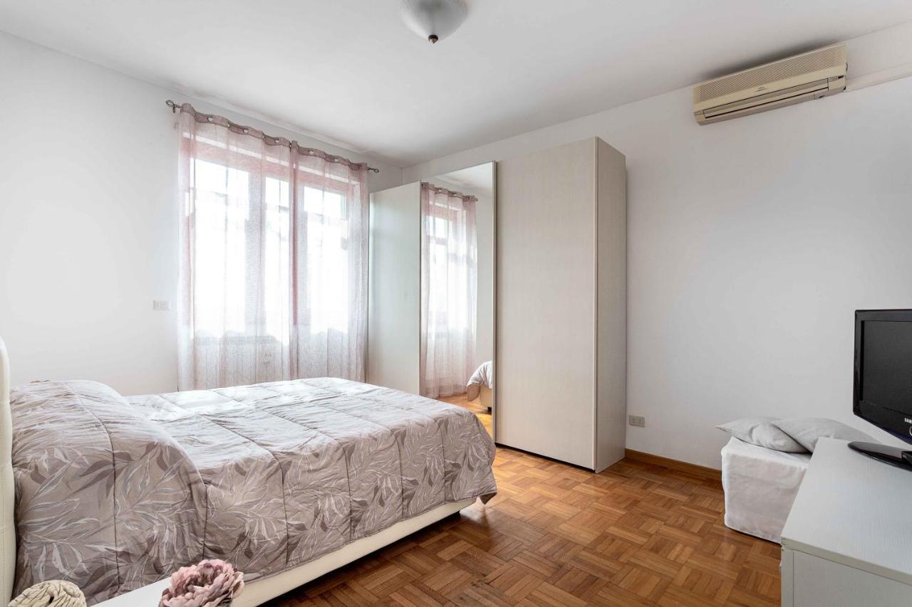 Aurelia Vibe Apt Рим Екстериор снимка